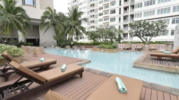 Thai Culture, Elephants and Beach